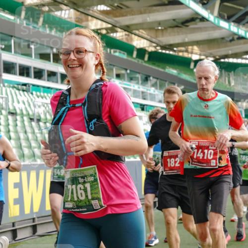 13.09.2026 - 21. swb-Marathon Bremen Michael Burmester http://msf.ph/oto/10428526 13.09.2026 13:26:27 Laufen im Stadion 186, 202, 364, 390, 530, 543, 645, 815, 818, 833, 966, 1077, 1283, 1410, 1443, 1459, 1473, 1487, 1504, 1530, 1561, 1618, 1700, 1744, 1828, 1830, 1953, 2058, 2059, 2271, 2273, 2298, 2308, 2309, 2354, 2382, 2384, 2388, 2404, 2428, 2506, 2507, 2508, 2542, 2558, 2576, 2582, 2591, 2592, 2656, 2675, 2748, 2752, 2762, 2817, 2833, 2875, 2878, 2896, 2965, 2970, 2981, 3005, 3047, 3050, 3062, 3084, 3097, 3142, 3172, 3259, 3329, 3359, 3390, 3433, 3540, 3629, 3756 meine-sportfotos.de
