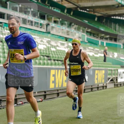13.09.2026 - 21. swb-Marathon Bremen Michael Burmester http://msf.ph/oto/10428536 13.09.2026 10:19:43 Laufen im Stadion 10261, 10262, 10366, 10475, 10994, 11067, 11068, 11176, 11197, 11418, 11481, 11512, 11652, 12324, 12358, 12413, 13505, 13530, 13533, 13534, 13536, 13540, 13541, 13543, 13550, 13558, 13560, 13564, 13573, 13581, 13582, 13588, 13590, 13599, 13601, 13605, 13610, 13618, 13619, 13622, 13632, 13633, 13638, 13639, 10597, 12272, 13501, 13510, 13515, 13517, 13525, 13542, 13547, 13567, 13579, 13623, 13627, 13635 meine-sportfotos.de