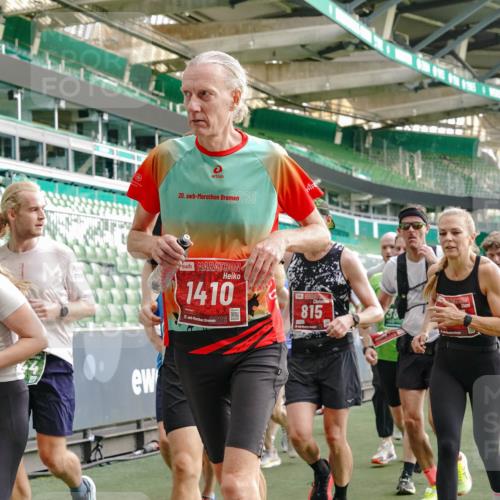 13.09.2026 - 21. swb-Marathon Bremen Michael Burmester http://msf.ph/oto/10428542 13.09.2026 13:26:28 Laufen im Stadion 186, 202, 364, 390, 530, 543, 645, 815, 818, 833, 966, 1077, 1283, 1410, 1443, 1459, 1473, 1487, 1504, 1530, 1561, 1618, 1700, 1744, 1828, 1830, 1953, 2058, 2059, 2271, 2273, 2298, 2308, 2309, 2354, 2382, 2384, 2388, 2404, 2428, 2506, 2507, 2508, 2542, 2558, 2576, 2582, 2591, 2592, 2656, 2675, 2748, 2752, 2762, 2817, 2875, 2878, 2896, 2965, 2970, 2981, 3005, 3047, 3050, 3062, 3084, 3097, 3142, 3172, 3184, 3259, 3329, 3359, 3390, 3433, 3540, 3629, 3756 meine-sportfotos.de