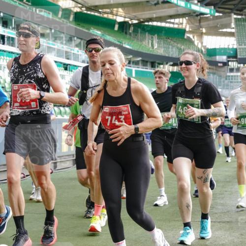 13.09.2026 - 21. swb-Marathon Bremen Michael Burmester http://msf.ph/oto/10428568 13.09.2026 13:26:29 Laufen im Stadion 186, 202, 364, 390, 530, 543, 645, 815, 818, 833, 966, 1077, 1283, 1410, 1443, 1459, 1473, 1487, 1504, 1530, 1561, 1618, 1700, 1744, 1828, 1830, 1953, 2058, 2059, 2271, 2273, 2298, 2308, 2309, 2354, 2382, 2384, 2388, 2404, 2428, 2506, 2507, 2508, 2542, 2558, 2576, 2582, 2591, 2592, 2656, 2675, 2748, 2752, 2762, 2817, 2875, 2878, 2896, 2965, 2970, 2981, 3005, 3045, 3047, 3050, 3062, 3084, 3097, 3142, 3172, 3184, 3259, 3329, 3359, 3390, 3433, 3540, 3629, 3756 meine-sportfotos.de