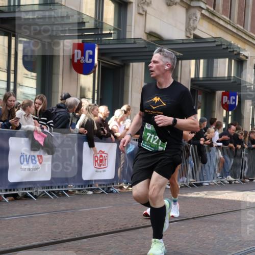 13.09.2026 - 21. swb-Marathon Bremen Strokosch-Dieckow http://msf.ph/oto/10428570 13.09.2026 13:08:26 Ziel 715, 3110, 3276, 3330, 4033, 4888, 5377, 5517, 5696, 6842, 6906, 7064, 7121, 8555, 9084, 9240, 9411, 9702, 9867, 9906, 9911, 339, 678, 1335, 1696, 2098, 2266, 2844, 3808, 4082, 4247, 4888, 5424, 5594, 8655, 9084, 9582 meine-sportfotos.de