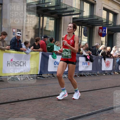 13.09.2026 - 21. swb-Marathon Bremen Strokosch-Dieckow http://msf.ph/oto/10428603 13.09.2026 13:08:27 Ziel 715, 3110, 3276, 3330, 4033, 5377, 5517, 5696, 6842, 6906, 7064, 7121, 8555, 9240, 9411, 9702, 9867, 9906, 9911, 339, 678, 1335, 1696, 2098, 2266, 2844, 3808, 4082, 4247, 4888, 5424, 5594, 8655, 9084, 9582 meine-sportfotos.de