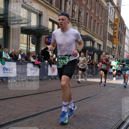 13.09.2026 - 21. swb-Marathon Bremen Strokosch-Dieckow http://msf.ph/oto/10428619 13.09.2026 13:08:29 Ziel 715, 1925, 3110, 3276, 3330, 4033, 5377, 5517, 5636, 5696, 6842, 6906, 7064, 7121, 8555, 9240, 9411, 9702, 9867, 9906, 9911, 339, 678, 1335, 1696, 2098, 2266, 3808, 4082, 4247, 4888, 5424, 5594, 8655, 9084, 9582 meine-sportfotos.de