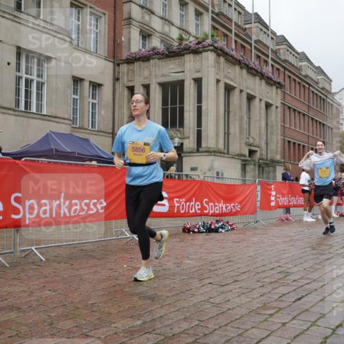 13.09.2026 - Kiel Lauf Yannick Fuchs http://msf.ph/oto/10428637 13.09.2026 11:08:53 Ziel 24, 25, 1226, 2250, 2951, 10813, 10928, 11674, 12334, 834, 1067, 1170, 2235, 2575, 3536, 3798, 4709, 5418, 5856, 6061, 6185, 6360, 6576, 6626, 6662, 7667, 9162, 9800, 10645, 10647, 11442, 1569, 1934, 3022, 3752, 4526, 6028, 7681, 9112, 9752, 9995, 12238, 12532, 5856, 6061, 6185, 7108, 7254, 10525 meine-sportfotos.de