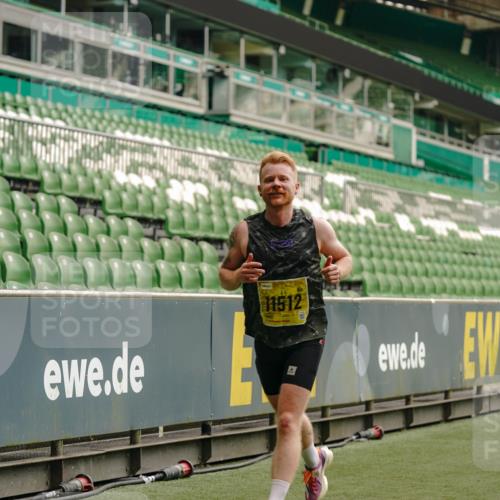 13.09.2026 - 21. swb-Marathon Bremen Michael Burmester http://msf.ph/oto/10428696 13.09.2026 10:19:50 Laufen im Stadion 10261, 10262, 10366, 10475, 10818, 10994, 11067, 11068, 11176, 11197, 11418, 11481, 11512, 11652, 12324, 12358, 12413, 12540, 13505, 13530, 13533, 13534, 13536, 13540, 13541, 13550, 13558, 13560, 13564, 13573, 13581, 13583, 13588, 13590, 13599, 13601, 13605, 13610, 13618, 13619, 13622, 13632, 13633, 13637, 13638, 13639, 10597, 12272, 13501, 13510, 13515, 13517, 13525, 13542, 13547, 13567, 13579, 13623, 13627, 13635 meine-sportfotos.de