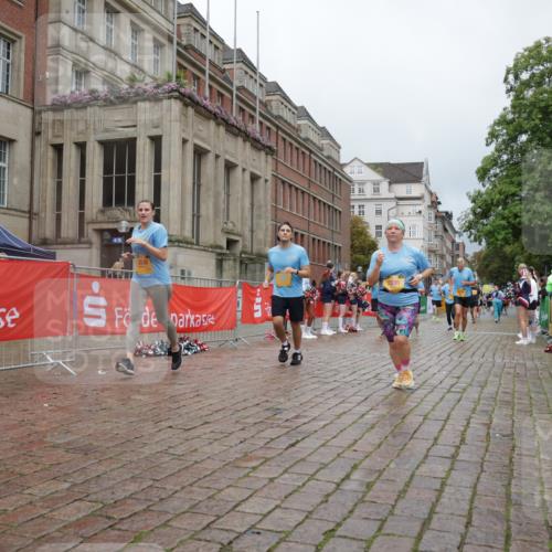 13.09.2026 - Kiel Lauf Yannick Fuchs http://msf.ph/oto/10428730 13.09.2026 11:09:00 Ziel 1226, 1569, 3022, 3752, 4526, 6028, 7681, 9752, 10813, 10928, 11674, 12238, 12334, 24, 25, 834, 1067, 1170, 2235, 2250, 2575, 2951, 3536, 4709, 5418, 6360, 6576, 6626, 6662, 7667, 9162, 9800, 10645, 10647, 10928, 11442, 1934, 8637, 8933, 9112, 9995, 10253, 10262, 10263, 10268, 12532, 1067, 2235, 3536, 3798, 5856, 6061, 6185, 6360 meine-sportfotos.de