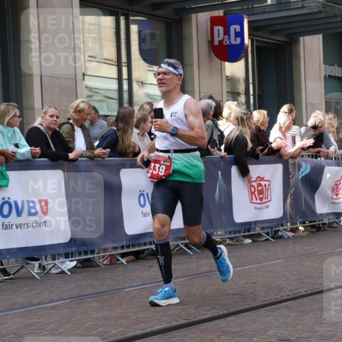 13.09.2026 - 21. swb-Marathon Bremen Strokosch-Dieckow http://msf.ph/oto/10428774 13.09.2026 13:08:34 Ziel 1925, 2287, 3110, 3276, 3330, 4033, 4384, 5377, 5517, 5636, 5696, 6842, 6906, 7064, 7121, 7262, 8120, 8555, 9240, 9411, 9702, 9867, 9906, 9911, 339, 678, 715, 1335, 1696, 3808, 4082, 4247, 4888, 5424, 5594, 7064, 8655, 9084, 9582 meine-sportfotos.de