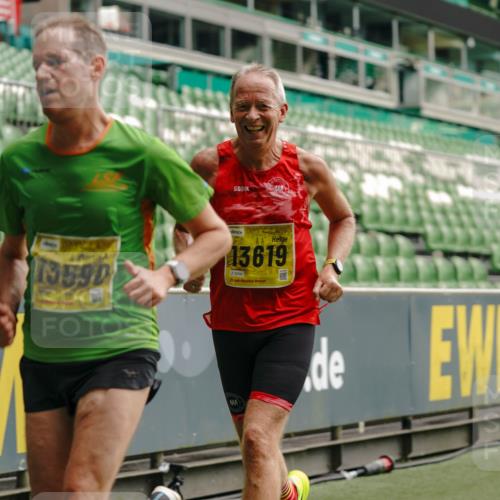 13.09.2026 - 21. swb-Marathon Bremen Michael Burmester http://msf.ph/oto/10428780 13.09.2026 10:19:53 Laufen im Stadion 10261, 10262, 10366, 10475, 10818, 10994, 11067, 11068, 11176, 11197, 11418, 11481, 11512, 11652, 12324, 12358, 12413, 12540, 13505, 13530, 13533, 13534, 13536, 13540, 13541, 13550, 13558, 13560, 13564, 13573, 13581, 13583, 13588, 13590, 13599, 13601, 13605, 13610, 13618, 13619, 13622, 13632, 13633, 13637, 13638, 13639, 10597, 12272, 13501, 13510, 13515, 13517, 13542, 13547, 13567, 13579, 13623, 13627, 13635 meine-sportfotos.de