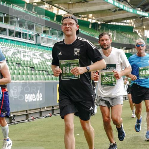 13.09.2026 - 21. swb-Marathon Bremen Michael Burmester http://msf.ph/oto/10428834 13.09.2026 13:03:03 Laufen im Stadion 150, 488, 531, 596, 722, 725, 762, 936, 940, 946, 1006, 1014, 1163, 1250, 1436, 1458, 1460, 1611, 1649, 1771, 2033, 2047, 2062, 2223, 2276, 2292, 2345, 2364, 2378, 2421, 2434, 2513, 2625, 2638, 2666, 2668, 2779, 2900, 2934, 2977, 2987, 3013, 3044, 3114, 3135, 3163, 3164, 3187, 3248, 3258, 3294, 3334, 3360, 3392, 3402, 3460, 3496, 3510, 3527, 3576, 3579, 3585, 3597, 3603, 3618, 3667, 3721, 3806, 3846, 3852, 3859, 3893, 3938, 3970, 3983, 4000, 4077, 4133, 4506, 4558 meine-sportfotos.de