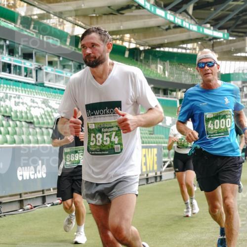 13.09.2026 - 21. swb-Marathon Bremen Michael Burmester http://msf.ph/oto/10428875 13.09.2026 13:03:04 Laufen im Stadion 150, 210, 488, 531, 596, 722, 725, 762, 881, 936, 940, 946, 1006, 1014, 1163, 1250, 1436, 1458, 1460, 1611, 1649, 1771, 2033, 2047, 2062, 2223, 2276, 2292, 2345, 2364, 2378, 2421, 2434, 2513, 2625, 2638, 2666, 2668, 2779, 2900, 2934, 2977, 2987, 3013, 3044, 3114, 3135, 3163, 3164, 3187, 3248, 3258, 3294, 3334, 3360, 3392, 3402, 3460, 3496, 3510, 3527, 3576, 3579, 3585, 3597, 3603, 3618, 3667, 3721, 3806, 3846, 3852, 3859, 3893, 3938, 3970, 3983, 4000, 4077, 4133, 4506, 4558 meine-sportfotos.de