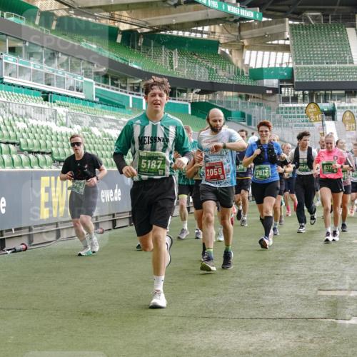 13.09.2026 - 21. swb-Marathon Bremen Michael Burmester http://msf.ph/oto/10428930 13.09.2026 13:26:43 Laufen im Stadion 186, 202, 364, 390, 530, 543, 645, 815, 818, 833, 966, 1077, 1283, 1410, 1412, 1443, 1459, 1473, 1487, 1530, 1561, 1608, 1618, 1700, 1744, 1769, 1828, 1953, 1961, 2058, 2273, 2298, 2308, 2309, 2382, 2384, 2388, 2404, 2428, 2507, 2508, 2542, 2558, 2576, 2582, 2591, 2592, 2656, 2675, 2725, 2748, 2752, 2762, 2817, 2875, 2878, 2923, 2965, 2970, 2981, 3045, 3047, 3050, 3062, 3073, 3084, 3097, 3172, 3184, 3259, 3329, 3359, 3433, 3540, 3592, 3629, 3756, 3907 meine-sportfotos.de