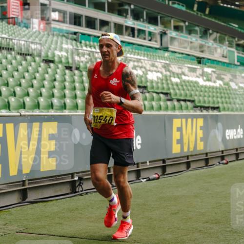 13.09.2026 - 21. swb-Marathon Bremen Michael Burmester http://msf.ph/oto/10428943 13.09.2026 10:20:00 Laufen im Stadion 10261, 10262, 10366, 10475, 10818, 10994, 11067, 11068, 11176, 11197, 11418, 11481, 11512, 11652, 11964, 12289, 12324, 12358, 12413, 12540, 13505, 13514, 13530, 13533, 13534, 13540, 13541, 13550, 13558, 13560, 13564, 13573, 13581, 13583, 13588, 13590, 13599, 13601, 13605, 13610, 13618, 13619, 13622, 13632, 13633, 13637, 13638, 13639, 10597, 12272, 13501, 13510, 13515, 13517, 13522, 13542, 13547, 13567, 13579, 13623, 13627, 13635 meine-sportfotos.de