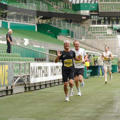 13.09.2026 - 21. swb-Marathon Bremen Michael Burmester http://msf.ph/oto/10428966 13.09.2026 10:20:10 Laufen im Stadion 10261, 10262, 10366, 10475, 10818, 10961, 10994, 11067, 11068, 11176, 11197, 11418, 11481, 11512, 11652, 11964, 12289, 12324, 12358, 12413, 12540, 13505, 13514, 13530, 13534, 13540, 13541, 13550, 13558, 13560, 13581, 13583, 13588, 13590, 13599, 13601, 13605, 13610, 13618, 13619, 13622, 13633, 13637, 13638, 10597, 12272, 13501, 13510, 13515, 13517, 13522, 13542, 13547, 13561, 13567, 13579, 13623, 13627, 13635 meine-sportfotos.de