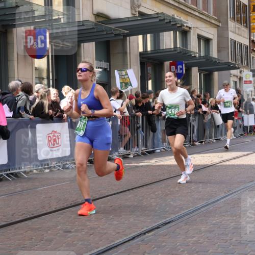 13.09.2026 - 21. swb-Marathon Bremen Strokosch-Dieckow http://msf.ph/oto/10428967 13.09.2026 13:08:44 Ziel 1925, 2287, 2291, 2909, 3330, 4384, 4898, 5383, 5517, 5636, 5696, 6906, 7262, 8120, 8830, 9867, 9906, 9911, 10044, 339, 715, 3110, 3276, 4033, 4082, 4888, 5377, 5424, 6842, 7064, 7121, 8555, 9084, 9240, 9411, 9702 meine-sportfotos.de