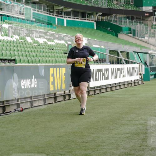 13.09.2026 - 21. swb-Marathon Bremen Michael Burmester http://msf.ph/oto/10428985 13.09.2026 11:05:53 Laufen im Stadion 11523, 11580, 12562 meine-sportfotos.de