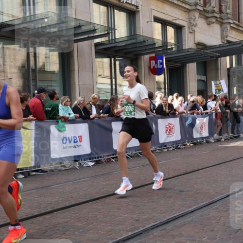 13.09.2026 - 21. swb-Marathon Bremen Strokosch-Dieckow http://msf.ph/oto/10428991 13.09.2026 13:08:45 Ziel 1925, 2287, 2291, 2909, 3330, 4384, 4898, 5383, 5517, 5636, 5696, 6906, 7262, 8120, 8830, 9867, 9904, 9906, 9911, 10044, 339, 715, 3110, 3276, 4033, 4082, 4888, 5377, 5424, 6842, 7064, 7121, 8555, 9084, 9240, 9411, 9702 meine-sportfotos.de
