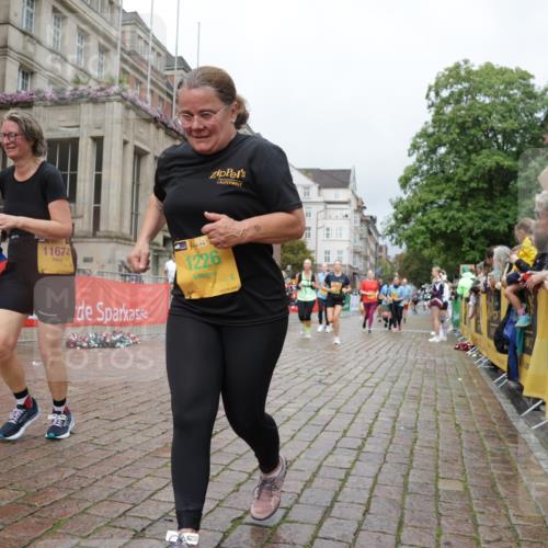 13.09.2026 - Kiel Lauf Yannick Fuchs http://msf.ph/oto/10429015 13.09.2026 11:09:28 Ziel 607, 2784, 7310, 8637, 8922, 8979, 10184, 10253, 10262, 10263, 10268, 11889, 1226, 1569, 1934, 3022, 3752, 4526, 6028, 7681, 8637, 8933, 9112, 9752, 9995, 10813, 11674, 12238, 12334, 12532, 508, 1074, 2992, 5528, 5843, 5867, 7111, 7683, 10352, 10423, 11208, 1226, 2250, 2951, 10928, 11674, 12334 meine-sportfotos.de