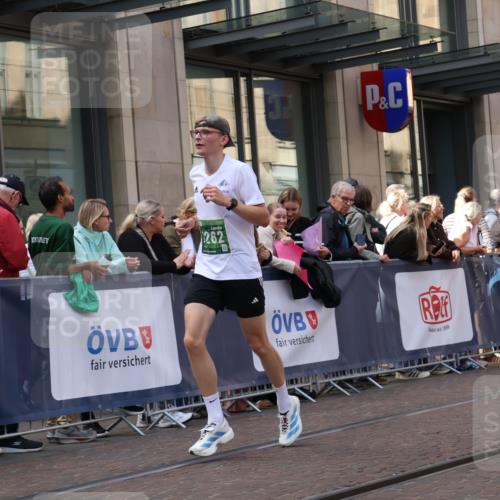 13.09.2026 - 21. swb-Marathon Bremen Strokosch-Dieckow http://msf.ph/oto/10429024 13.09.2026 13:08:48 Ziel 1241, 1925, 2287, 2291, 2909, 4384, 4898, 5383, 5517, 5636, 5696, 6906, 7262, 8120, 8830, 9904, 9911, 10044, 715, 3110, 3276, 3330, 4033, 4082, 4888, 5377, 5424, 6842, 6906, 7064, 7121, 8555, 9084, 9240, 9411, 9702, 9867, 9906 meine-sportfotos.de