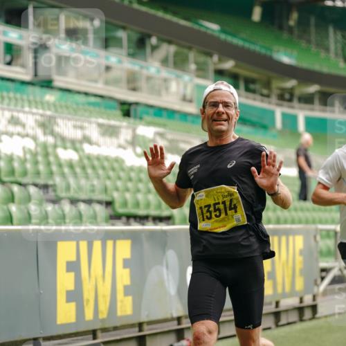 13.09.2026 - 21. swb-Marathon Bremen Michael Burmester http://msf.ph/oto/10429032 13.09.2026 10:20:13 Laufen im Stadion 10261, 10262, 10366, 10475, 10818, 10961, 10994, 11067, 11068, 11176, 11197, 11418, 11481, 11512, 11652, 11964, 12289, 12324, 12358, 12413, 12540, 13505, 13514, 13530, 13534, 13540, 13541, 13550, 13558, 13560, 13581, 13583, 13588, 13590, 13599, 13601, 13605, 13610, 13618, 13619, 13622, 13633, 13637, 10597, 12272, 13501, 13510, 13515, 13517, 13522, 13542, 13547, 13561, 13567, 13579, 13623, 13635 meine-sportfotos.de