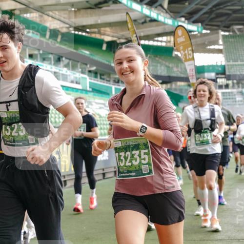 13.09.2026 - 21. swb-Marathon Bremen Michael Burmester http://msf.ph/oto/10429069 13.09.2026 13:26:49 Laufen im Stadion 186, 202, 357, 364, 390, 530, 543, 597, 645, 833, 966, 1077, 1283, 1410, 1412, 1443, 1459, 1473, 1487, 1530, 1608, 1618, 1700, 1744, 1769, 1828, 1953, 1961, 2058, 2273, 2298, 2308, 2309, 2382, 2384, 2388, 2404, 2428, 2507, 2508, 2542, 2558, 2576, 2582, 2592, 2656, 2675, 2725, 2748, 2762, 2817, 2875, 2876, 2923, 2965, 2970, 2981, 3045, 3047, 3050, 3062, 3073, 3084, 3097, 3172, 3184, 3219, 3359, 3433, 3540, 3592, 3629, 3756, 3907, 3978 meine-sportfotos.de