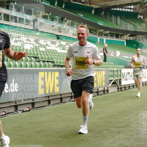 13.09.2026 - 21. swb-Marathon Bremen Michael Burmester http://msf.ph/oto/10429070 13.09.2026 10:20:13 Laufen im Stadion 10261, 10262, 10366, 10475, 10818, 10961, 10994, 11067, 11068, 11176, 11197, 11418, 11481, 11512, 11652, 11964, 12289, 12324, 12358, 12413, 12540, 13505, 13514, 13530, 13534, 13540, 13541, 13550, 13558, 13560, 13581, 13583, 13588, 13590, 13599, 13601, 13605, 13610, 13618, 13619, 13622, 13633, 13637, 10597, 12272, 13501, 13510, 13515, 13517, 13522, 13542, 13547, 13561, 13567, 13579, 13623, 13635 meine-sportfotos.de