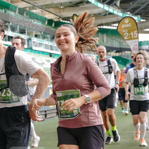 13.09.2026 - 21. swb-Marathon Bremen Michael Burmester http://msf.ph/oto/10429078 13.09.2026 13:26:49 Laufen im Stadion 186, 202, 357, 364, 390, 530, 543, 597, 645, 833, 966, 1077, 1283, 1410, 1412, 1443, 1459, 1473, 1487, 1530, 1608, 1618, 1700, 1744, 1769, 1828, 1953, 1961, 2058, 2273, 2298, 2308, 2309, 2382, 2384, 2388, 2404, 2428, 2507, 2508, 2542, 2558, 2576, 2582, 2592, 2656, 2675, 2725, 2748, 2762, 2817, 2875, 2876, 2923, 2965, 2970, 2981, 3045, 3047, 3050, 3062, 3073, 3084, 3097, 3172, 3184, 3219, 3359, 3433, 3540, 3592, 3629, 3756, 3907, 3978 meine-sportfotos.de