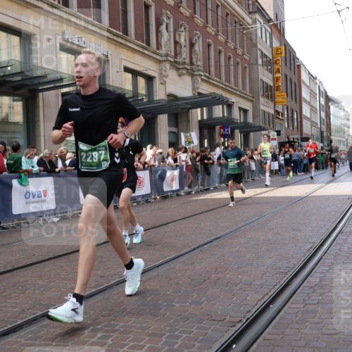 13.09.2026 - 21. swb-Marathon Bremen Strokosch-Dieckow http://msf.ph/oto/10429092 13.09.2026 13:08:50 Ziel 1241, 1925, 2287, 2291, 2909, 4384, 4895, 4898, 5383, 5636, 5696, 7262, 8120, 8830, 9866, 9904, 9911, 10044, 715, 3110, 3276, 3330, 4033, 4888, 5377, 5517, 5696, 6842, 6906, 7064, 7121, 8555, 9084, 9240, 9411, 9702, 9867, 9906, 9911 meine-sportfotos.de