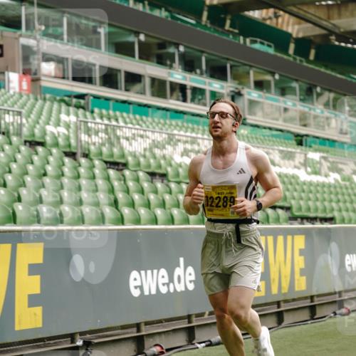 13.09.2026 - 21. swb-Marathon Bremen Michael Burmester http://msf.ph/oto/10429115 13.09.2026 10:20:16 Laufen im Stadion 10261, 10262, 10366, 10475, 10818, 10961, 10994, 11067, 11068, 11176, 11197, 11418, 11481, 11512, 11652, 11964, 12289, 12324, 12358, 12413, 12540, 13505, 13514, 13530, 13534, 13540, 13541, 13550, 13558, 13560, 13581, 13583, 13588, 13590, 13599, 13601, 13605, 13610, 13619, 13622, 13633, 13637, 10597, 12272, 13501, 13510, 13515, 13517, 13522, 13542, 13547, 13561, 13567, 13579, 13623, 13635 meine-sportfotos.de