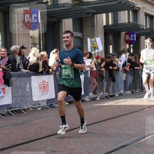 13.09.2026 - 21. swb-Marathon Bremen Strokosch-Dieckow http://msf.ph/oto/10429121 13.09.2026 13:08:51 Ziel 1241, 1925, 2287, 2291, 2909, 4384, 4895, 4898, 5383, 5636, 7262, 8120, 8830, 9866, 9904, 10044, 715, 3110, 3276, 3330, 4033, 4888, 5377, 5517, 5696, 6842, 6906, 7064, 7121, 8555, 9084, 9240, 9411, 9702, 9867, 9906, 9911 meine-sportfotos.de