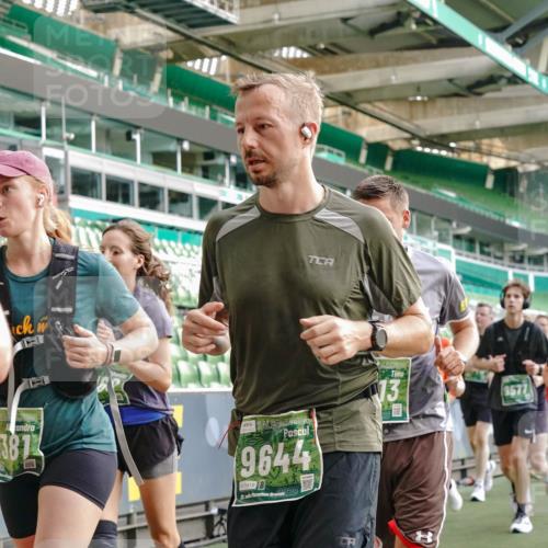 13.09.2026 - 21. swb-Marathon Bremen Michael Burmester http://msf.ph/oto/10429141 13.09.2026 13:26:52 Laufen im Stadion 186, 202, 357, 364, 390, 530, 543, 597, 645, 833, 966, 1077, 1283, 1410, 1412, 1443, 1459, 1473, 1487, 1530, 1608, 1618, 1700, 1744, 1769, 1828, 1953, 1961, 2058, 2273, 2298, 2308, 2309, 2382, 2384, 2388, 2404, 2428, 2507, 2508, 2542, 2558, 2576, 2582, 2592, 2656, 2675, 2725, 2748, 2762, 2817, 2875, 2876, 2923, 2965, 2970, 3045, 3047, 3050, 3062, 3073, 3084, 3097, 3172, 3184, 3219, 3359, 3433, 3540, 3592, 3629, 3756, 3885, 3907, 3978 meine-sportfotos.de