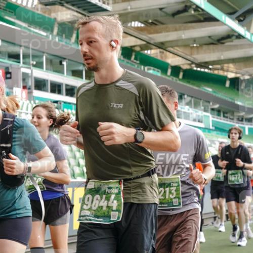 13.09.2026 - 21. swb-Marathon Bremen Michael Burmester http://msf.ph/oto/10429149 13.09.2026 13:26:52 Laufen im Stadion 186, 202, 357, 364, 390, 530, 543, 597, 645, 833, 966, 1077, 1283, 1410, 1412, 1443, 1459, 1473, 1487, 1530, 1608, 1618, 1700, 1744, 1769, 1828, 1953, 1961, 2058, 2273, 2298, 2308, 2309, 2382, 2384, 2388, 2404, 2428, 2507, 2508, 2542, 2558, 2576, 2582, 2592, 2656, 2675, 2725, 2748, 2762, 2817, 2875, 2876, 2923, 2965, 2970, 3045, 3047, 3050, 3062, 3073, 3084, 3097, 3172, 3184, 3219, 3359, 3433, 3540, 3592, 3629, 3756, 3885, 3907, 3978 meine-sportfotos.de