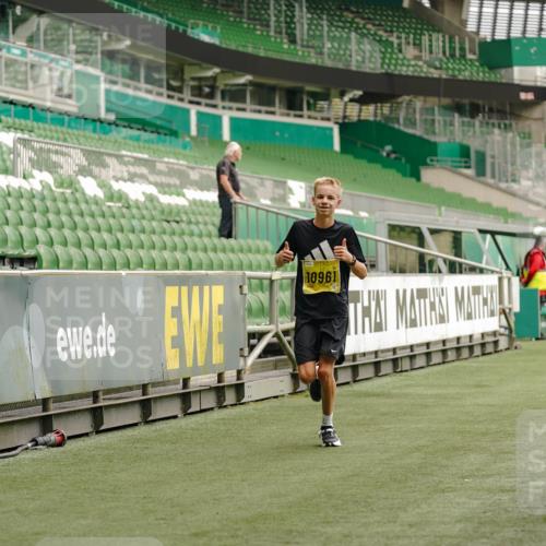 13.09.2026 - 21. swb-Marathon Bremen Michael Burmester http://msf.ph/oto/10429154 13.09.2026 10:20:26 Laufen im Stadion 10261, 10262, 10366, 10475, 10818, 10961, 10994, 11067, 11068, 11176, 11197, 11418, 11481, 11512, 11652, 11964, 12289, 12324, 12358, 12413, 12513, 12540, 13505, 13514, 13530, 13540, 13541, 13550, 13558, 13560, 13581, 13583, 13588, 13590, 13601, 13605, 13610, 13619, 13633, 13637, 10597, 12272, 12458, 13501, 13504, 13510, 13515, 13517, 13522, 13542, 13547, 13561, 13567, 13579, 13623, 13635 meine-sportfotos.de