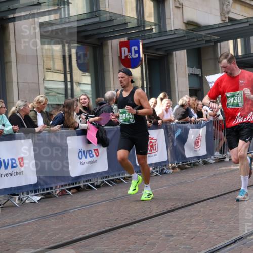 13.09.2026 - 21. swb-Marathon Bremen Strokosch-Dieckow http://msf.ph/oto/10429186 13.09.2026 13:08:54 Ziel 1034, 1241, 2287, 2291, 2909, 3197, 4384, 4895, 4898, 5383, 5636, 7262, 8120, 8759, 8830, 9789, 9866, 9904, 10044, 715, 1925, 3110, 3276, 3330, 4033, 5377, 5517, 5636, 5696, 6842, 6906, 7064, 7121, 8555, 9240, 9411, 9702, 9867, 9906, 9911 meine-sportfotos.de