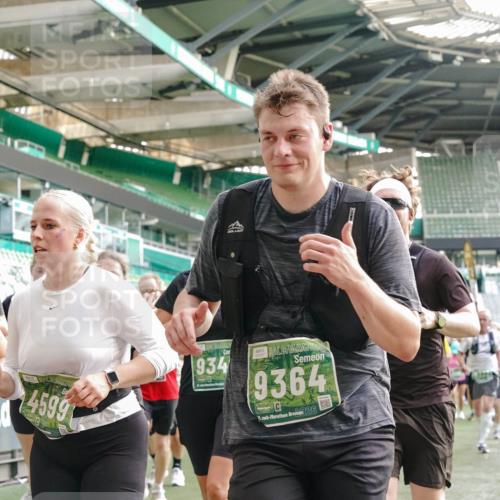 13.09.2026 - 21. swb-Marathon Bremen Michael Burmester http://msf.ph/oto/10429191 13.09.2026 13:26:55 Laufen im Stadion 186, 202, 357, 364, 390, 530, 597, 645, 833, 966, 1077, 1283, 1412, 1443, 1459, 1473, 1487, 1530, 1608, 1618, 1700, 1744, 1769, 1828, 1961, 2058, 2236, 2273, 2298, 2308, 2309, 2382, 2384, 2388, 2404, 2428, 2507, 2508, 2542, 2558, 2576, 2582, 2592, 2656, 2675, 2725, 2748, 2762, 2817, 2875, 2876, 2923, 2965, 2970, 3045, 3047, 3050, 3062, 3073, 3084, 3097, 3172, 3184, 3219, 3359, 3433, 3540, 3592, 3629, 3756, 3885, 3907, 3978 meine-sportfotos.de