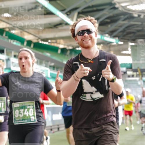 13.09.2026 - 21. swb-Marathon Bremen Michael Burmester http://msf.ph/oto/10429221 13.09.2026 13:26:55 Laufen im Stadion 186, 202, 357, 364, 390, 530, 597, 645, 833, 966, 1077, 1283, 1412, 1443, 1459, 1473, 1487, 1530, 1608, 1618, 1700, 1744, 1769, 1828, 1961, 2058, 2236, 2273, 2298, 2308, 2309, 2382, 2384, 2388, 2404, 2428, 2507, 2508, 2542, 2558, 2576, 2582, 2592, 2656, 2675, 2725, 2748, 2762, 2817, 2875, 2876, 2923, 2965, 2970, 3045, 3047, 3050, 3062, 3073, 3084, 3097, 3172, 3184, 3219, 3359, 3433, 3540, 3592, 3629, 3756, 3885, 3907, 3978 meine-sportfotos.de