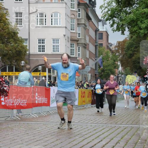 13.09.2026 - Kiel Lauf Yannick Fuchs http://msf.ph/oto/10429236 13.09.2026 11:10:02 Ziel 2337, 3227, 4063, 6908, 9168, 9665, 9967, 10154, 11013, 11428, 11429, 11884, 508, 1074, 2784, 2992, 5528, 5843, 5867, 7111, 7310, 7683, 7826, 10352, 10423, 11208, 11428, 11429, 585, 1937, 2630, 3086, 5371, 9102, 9254, 12008, 12016, 12178, 12698, 607, 2784, 7310, 8922, 8979, 10184, 10253, 10262, 10263, 10268, 11889 meine-sportfotos.de