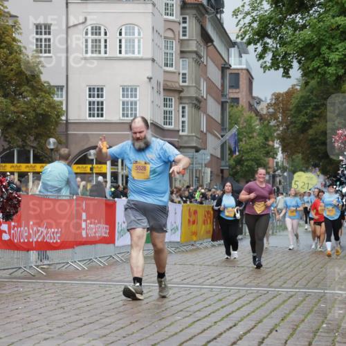13.09.2026 - Kiel Lauf Yannick Fuchs http://msf.ph/oto/10429239 13.09.2026 11:10:02 Ziel 2337, 3227, 4063, 6908, 9168, 9665, 9967, 10154, 11013, 11428, 11429, 11884, 508, 1074, 2784, 2992, 5528, 5843, 5867, 7111, 7310, 7683, 7826, 10352, 10423, 11208, 11428, 11429, 585, 1937, 2630, 3086, 5371, 9102, 9254, 12008, 12016, 12178, 12698, 607, 2784, 7310, 8922, 8979, 10184, 10253, 10262, 10263, 10268, 11889 meine-sportfotos.de