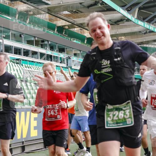 13.09.2026 - 21. swb-Marathon Bremen Michael Burmester http://msf.ph/oto/10429241 13.09.2026 13:26:57 Laufen im Stadion 186, 202, 357, 364, 390, 530, 597, 645, 726, 833, 1077, 1283, 1412, 1443, 1459, 1473, 1487, 1530, 1608, 1618, 1700, 1744, 1769, 1828, 1961, 2058, 2236, 2273, 2298, 2308, 2309, 2382, 2384, 2388, 2404, 2428, 2507, 2508, 2542, 2558, 2576, 2582, 2592, 2656, 2675, 2725, 2748, 2762, 2817, 2875, 2876, 2923, 2965, 2970, 3045, 3047, 3050, 3062, 3073, 3084, 3097, 3172, 3184, 3219, 3359, 3433, 3540, 3592, 3629, 3756, 3885, 3907, 3978 meine-sportfotos.de