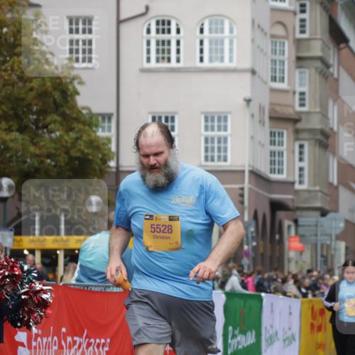 13.09.2026 - Kiel Lauf Yannick Fuchs http://msf.ph/oto/10429243 13.09.2026 11:10:04 Ziel 585, 2337, 3227, 4063, 5371, 6908, 9168, 9254, 9665, 9967, 10154, 11013, 11884, 508, 1074, 2992, 5528, 5843, 5867, 6908, 7111, 7683, 7826, 9967, 10352, 10423, 11208, 11428, 11429, 1937, 2630, 3086, 9102, 12008, 12016, 12178, 12698, 607, 2784, 7310, 8922, 8979, 11889 meine-sportfotos.de