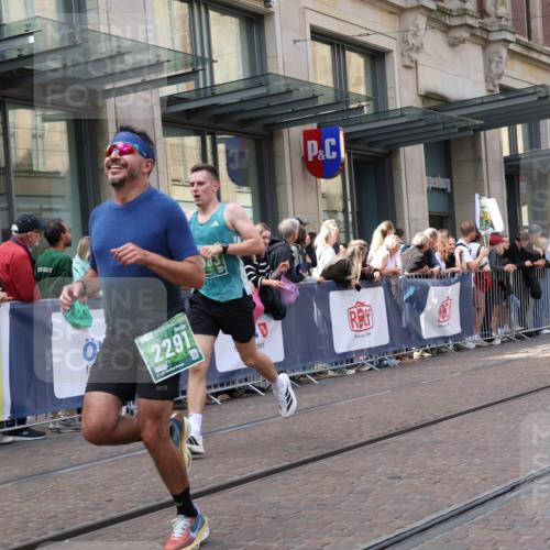 13.09.2026 - 21. swb-Marathon Bremen Strokosch-Dieckow http://msf.ph/oto/10429272 13.09.2026 13:08:57 Ziel 1034, 1241, 2287, 2291, 2909, 3197, 4895, 4898, 5111, 5383, 7262, 8120, 8759, 8830, 9789, 9866, 9904, 10044, 715, 1925, 3110, 3276, 3330, 4033, 4384, 5377, 5517, 5636, 5696, 6842, 6906, 7064, 7121, 7262, 8555, 9240, 9411, 9702, 9867, 9906, 9911 meine-sportfotos.de