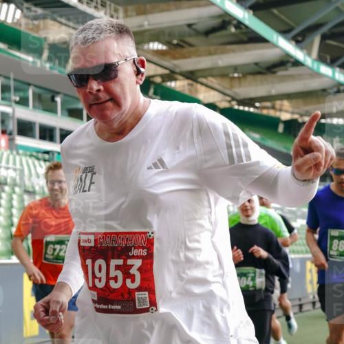 13.09.2026 - 21. swb-Marathon Bremen Michael Burmester http://msf.ph/oto/10429278 13.09.2026 13:26:58 Laufen im Stadion 186, 202, 357, 364, 390, 530, 597, 645, 726, 833, 1077, 1283, 1412, 1443, 1459, 1473, 1487, 1530, 1608, 1618, 1700, 1744, 1769, 1828, 1961, 2058, 2236, 2273, 2298, 2308, 2309, 2382, 2384, 2388, 2404, 2428, 2507, 2508, 2542, 2558, 2576, 2582, 2592, 2656, 2675, 2725, 2748, 2762, 2817, 2875, 2876, 2923, 2965, 2970, 3045, 3047, 3050, 3062, 3073, 3084, 3097, 3172, 3184, 3219, 3359, 3433, 3540, 3592, 3629, 3756, 3885, 3907, 3978, 4660 meine-sportfotos.de