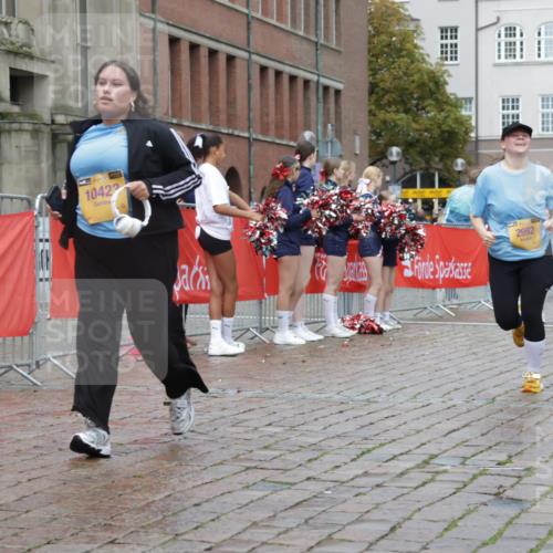 13.09.2026 - Kiel Lauf Yannick Fuchs http://msf.ph/oto/10429280 13.09.2026 11:10:13 Ziel 585, 1937, 3086, 3227, 4063, 5371, 9102, 9168, 9254, 10154, 12008, 12016, 12178, 12698, 508, 1074, 2337, 2992, 5843, 5867, 6908, 7111, 7683, 7826, 9665, 9967, 10352, 10423, 11013, 11208, 11428, 11429, 11884, 678, 2134, 2630, 3245, 6476, 9206, 9406, 10704, 11060, 11576, 5528, 7111, 10423 meine-sportfotos.de