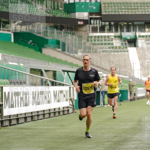 13.09.2026 - 21. swb-Marathon Bremen Michael Burmester http://msf.ph/oto/10429300 13.09.2026 10:20:38 Laufen im Stadion 10261, 10262, 10366, 10475, 10818, 10961, 10994, 11067, 11068, 11142, 11176, 11197, 11418, 11512, 11964, 12289, 12324, 12358, 12413, 12456, 12513, 12540, 13505, 13514, 13530, 13540, 13541, 13548, 13558, 13560, 13575, 13583, 13588, 13590, 13601, 13605, 13606, 13610, 13619, 13633, 13637, 10597, 12272, 12458, 13501, 13504, 13510, 13515, 13517, 13522, 13542, 13547, 13561, 13567, 13579, 13623, 13635 meine-sportfotos.de