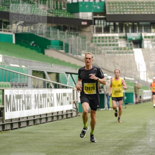 13.09.2026 - 21. swb-Marathon Bremen Michael Burmester http://msf.ph/oto/10429316 13.09.2026 10:20:38 Laufen im Stadion 10261, 10262, 10366, 10475, 10818, 10961, 10994, 11067, 11068, 11142, 11176, 11197, 11418, 11512, 11964, 12289, 12324, 12358, 12413, 12456, 12513, 12540, 13505, 13514, 13530, 13540, 13541, 13548, 13558, 13560, 13575, 13583, 13588, 13590, 13601, 13605, 13606, 13610, 13619, 13633, 13637, 10597, 12272, 12458, 13501, 13504, 13510, 13515, 13517, 13522, 13542, 13547, 13561, 13567, 13579, 13623, 13635 meine-sportfotos.de