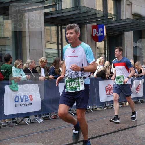 13.09.2026 - 21. swb-Marathon Bremen Strokosch-Dieckow http://msf.ph/oto/10429322 13.09.2026 13:09:05 Ziel 1034, 1241, 2909, 3197, 4473, 4895, 4898, 5111, 5383, 6652, 8759, 9789, 9866, 9904, 10044, 1925, 2287, 2291, 2909, 3110, 3330, 4384, 5383, 5517, 5636, 5696, 6906, 7262, 8120, 8555, 8830, 9240, 9411, 9702, 9867, 9906, 9911, 10044 meine-sportfotos.de