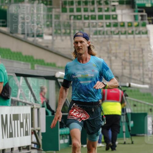 13.09.2026 - 21. swb-Marathon Bremen Michael Burmester http://msf.ph/oto/10429350 13.09.2026 12:04:12 Laufen im Stadion 207, 626, 1231, 1956 meine-sportfotos.de