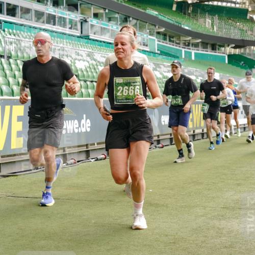 13.09.2026 - 21. swb-Marathon Bremen Michael Burmester http://msf.ph/oto/10429376 13.09.2026 13:03:17 Laufen im Stadion 150, 209, 210, 488, 596, 722, 725, 762, 881, 936, 940, 1014, 1163, 1250, 1343, 1458, 1460, 1479, 1611, 1649, 1653, 1771, 2223, 2276, 2292, 2345, 2364, 2378, 2421, 2434, 2513, 2625, 2666, 2668, 2779, 2851, 2900, 2934, 2977, 2987, 3013, 3044, 3114, 3135, 3163, 3164, 3187, 3248, 3258, 3294, 3334, 3360, 3392, 3402, 3454, 3460, 3496, 3510, 3527, 3576, 3579, 3585, 3597, 3603, 3618, 3721, 3846, 3852, 3859, 3893, 3938, 3970, 3983, 4000, 4077, 4133, 4506, 4558 meine-sportfotos.de