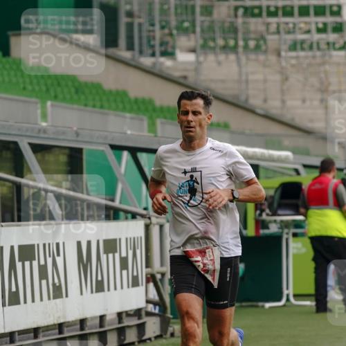 13.09.2026 - 21. swb-Marathon Bremen Michael Burmester http://msf.ph/oto/10429387 13.09.2026 12:05:37 Laufen im Stadion 176, 207, 1231, 1681, 1956 meine-sportfotos.de