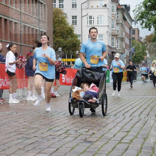 13.09.2026 - Kiel Lauf Yannick Fuchs http://msf.ph/oto/10429388 13.09.2026 11:10:23 Ziel 678, 2630, 9102, 10704, 11060, 12178, 12698, 585, 1937, 2337, 3086, 3227, 4063, 5371, 6908, 7826, 9102, 9168, 9254, 9665, 9967, 10154, 11013, 11428, 11429, 11884, 12008, 12016, 586, 1334, 2134, 2175, 2176, 2177, 3245, 3716, 6476, 9206, 9406, 9916, 10090, 10101, 10550, 11576, 508, 1074, 2992, 5843, 5867, 7683, 7826, 10352, 11208 meine-sportfotos.de