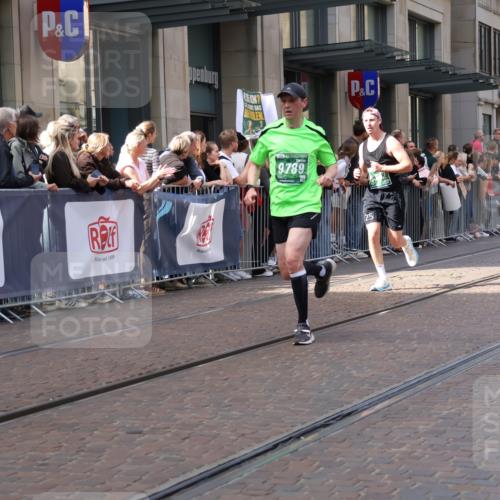 13.09.2026 - 21. swb-Marathon Bremen Strokosch-Dieckow http://msf.ph/oto/10429407 13.09.2026 13:09:12 Ziel 195, 1034, 3197, 4473, 4782, 4895, 5111, 6652, 8759, 9789, 9866, 1241, 1925, 2287, 2291, 2909, 3330, 4384, 4898, 5383, 5517, 5636, 5696, 6906, 7262, 8120, 8830, 9904, 9906, 9911, 10044 meine-sportfotos.de